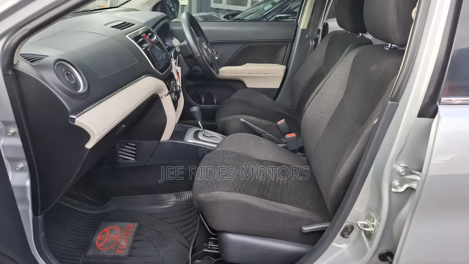 Toyota Rush 1.5 RWD 2019 Silver