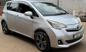 Toyota Ractis 2012 Silver