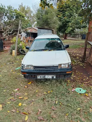 Toyota Corolla 1996 White