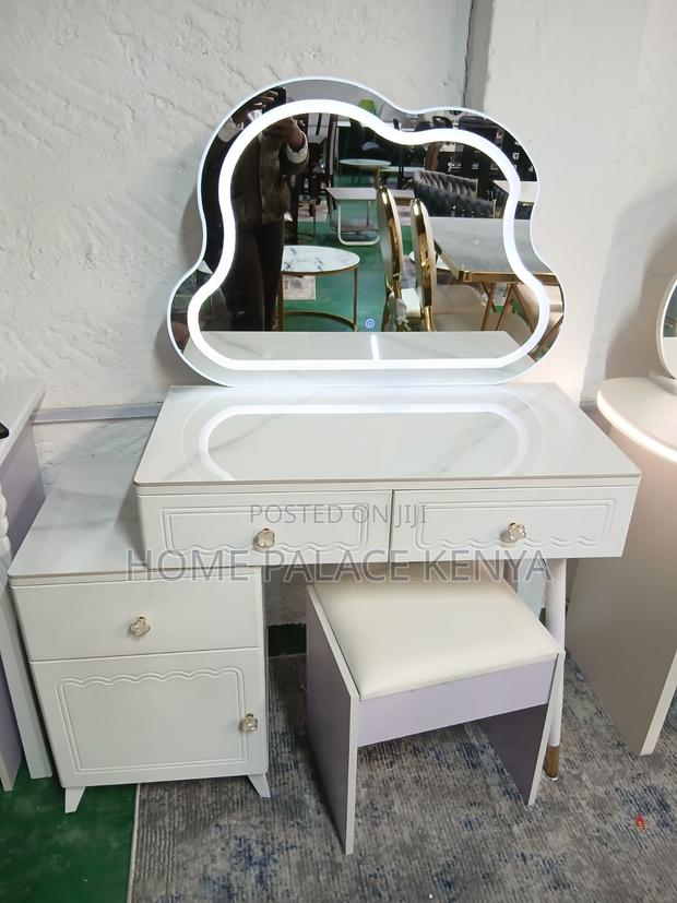 Dressing Table; Modern Dressing Table With Mirror for Stylish Bedroom - thumbnail 5
