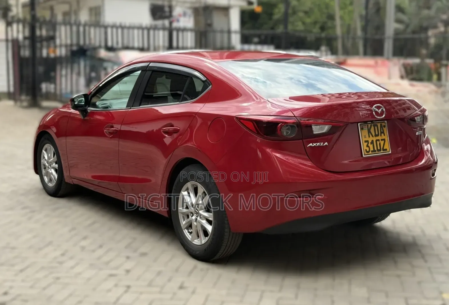 Mazda Axela SV Premium 2014 Red