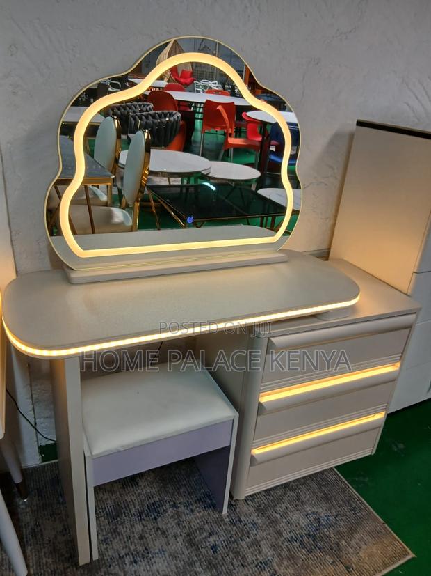 Dressing Table; Modern Dressing Table With Mirror for Stylish Bedroom - thumbnail 7