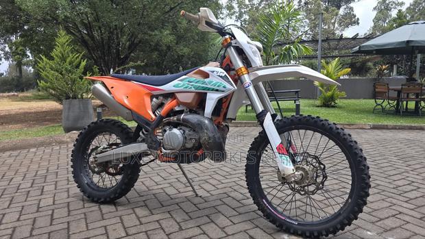 KTM 2021 White - thumbnail 2