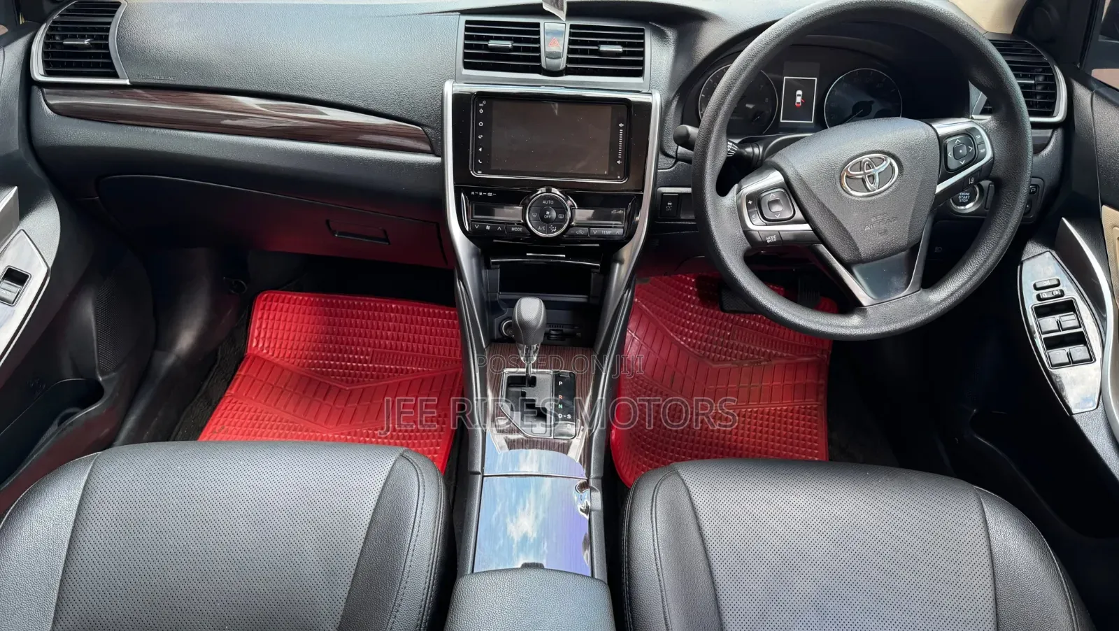 Toyota Premio 2018 Ivory