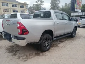Toyota Hilux Revo Double Cab Deisel 2.4 AWD 2021 Silver