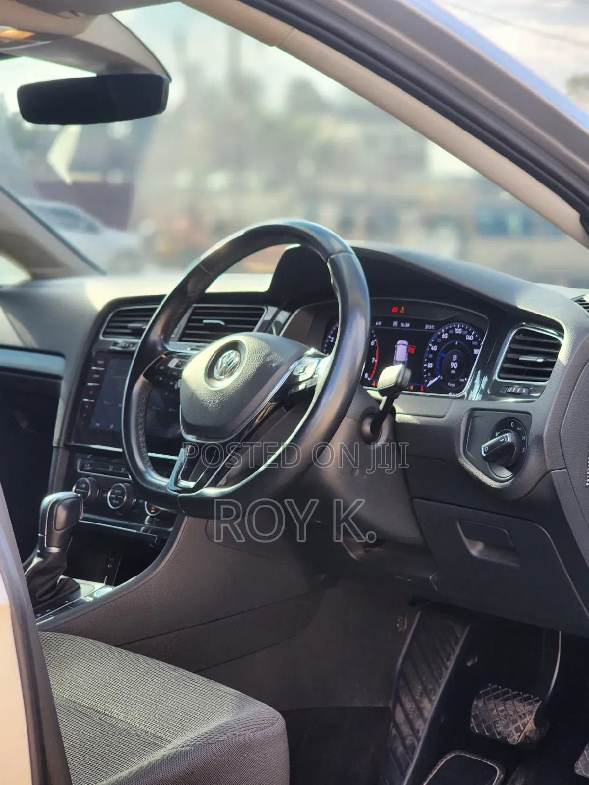 Volkswagen Golf TSI S FWD 2018 Gold