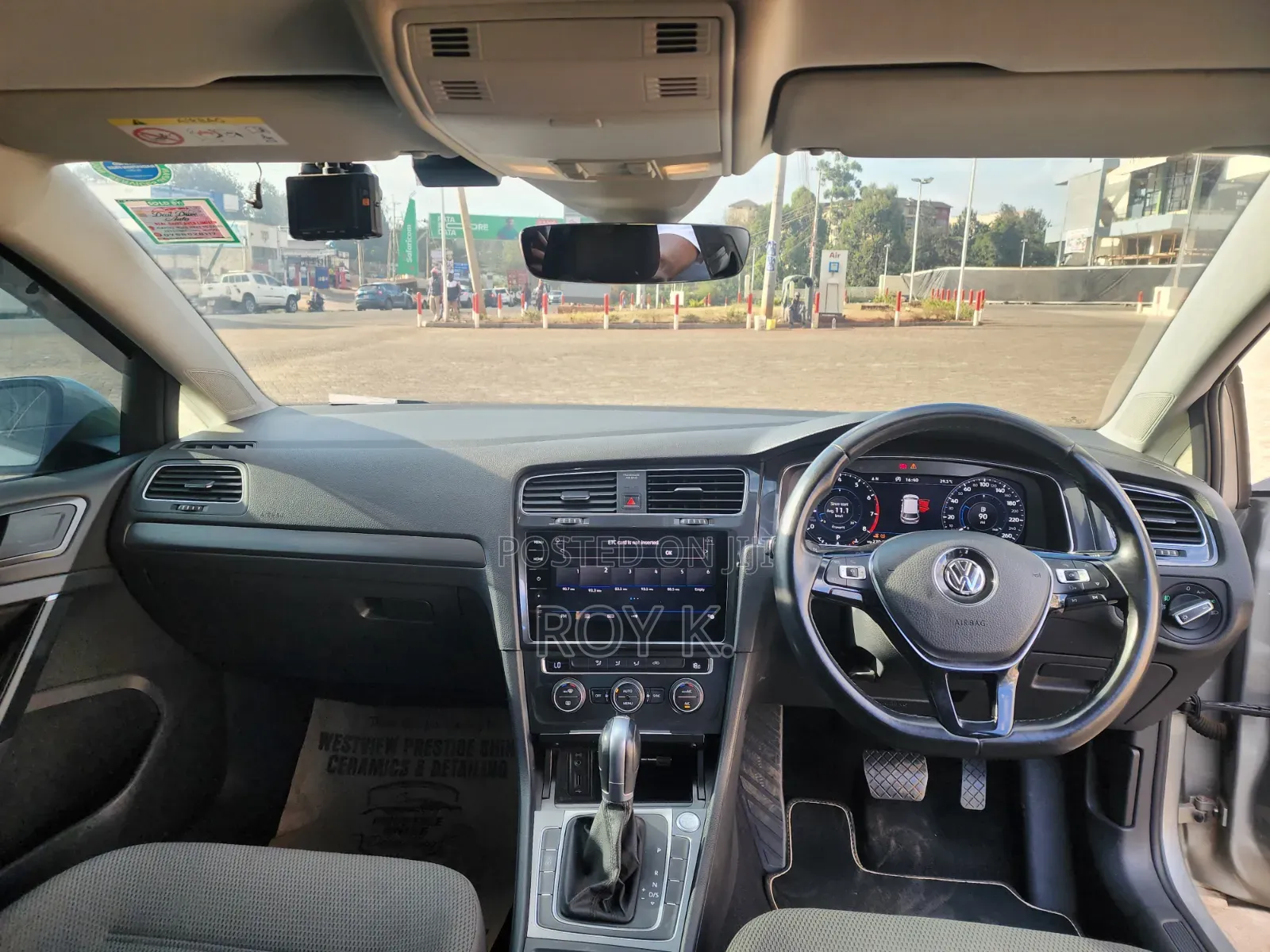 Volkswagen Golf TSI S FWD 2018 Gold