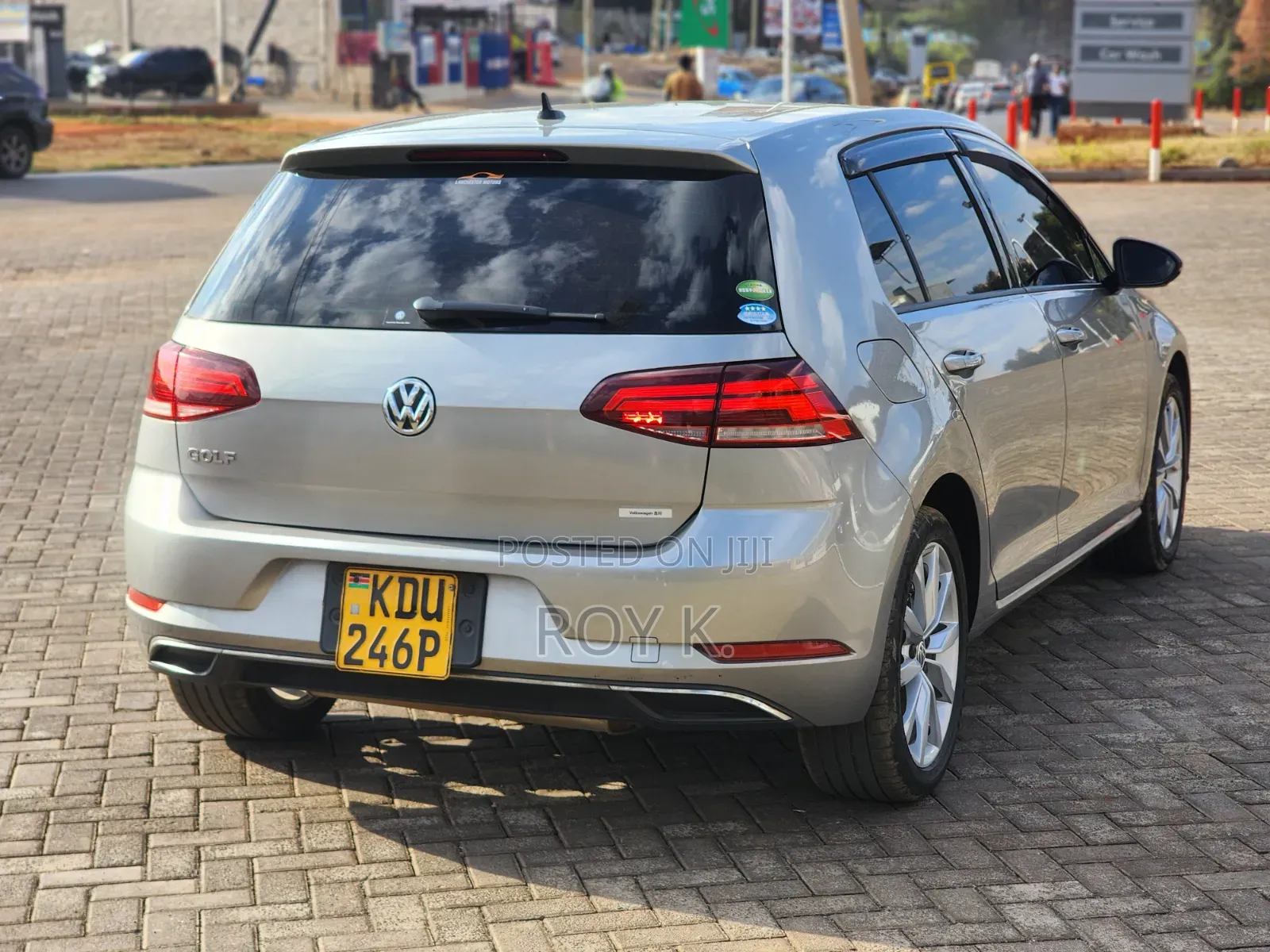 Volkswagen Golf TSI S FWD 2018 Gold
