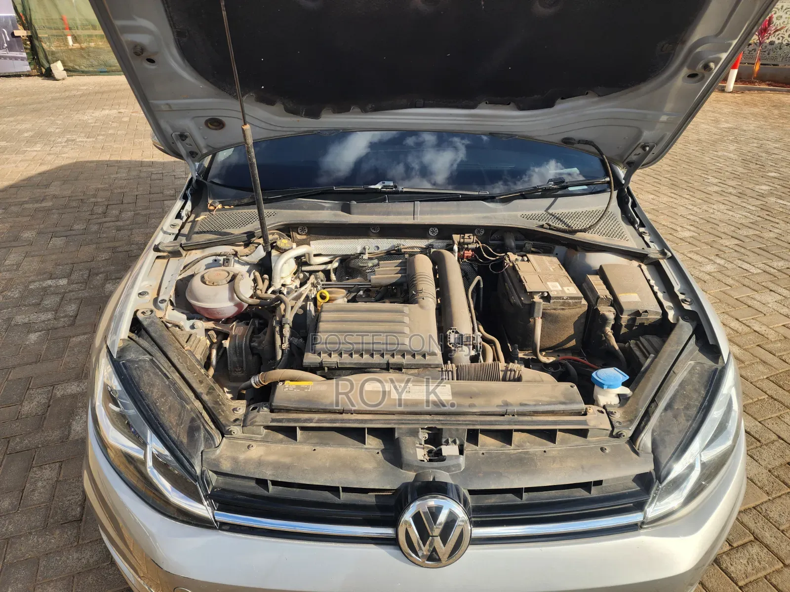 Volkswagen Golf TSI S FWD 2018 Gold