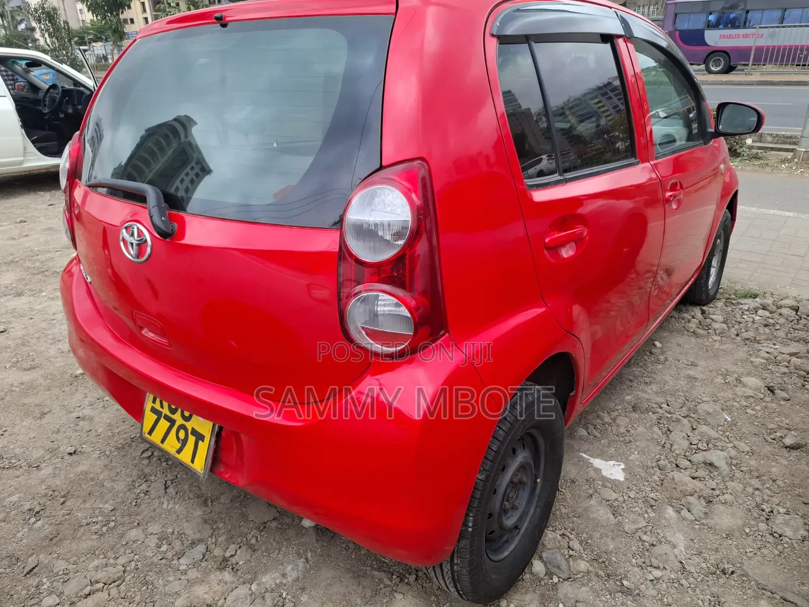 Toyota Passo 1.0 FWD 2012 Red