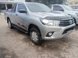 Toyota Hilux Revo Smart Cab Deisel 2.4 RWD 2019 Silver