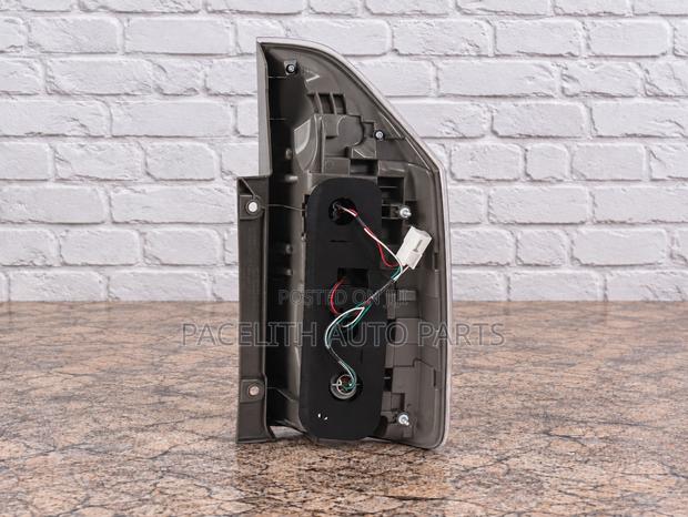 Tail Lamp / Light Toyota Voxy 2012 - thumbnail 2