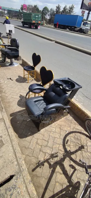 Saloon Sink Chair