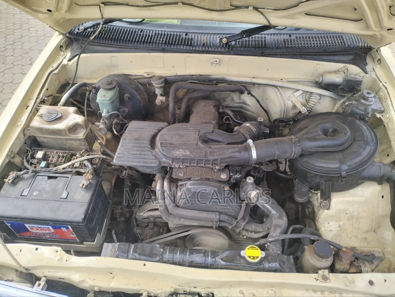 Toyota Hilux 2000 Beige
