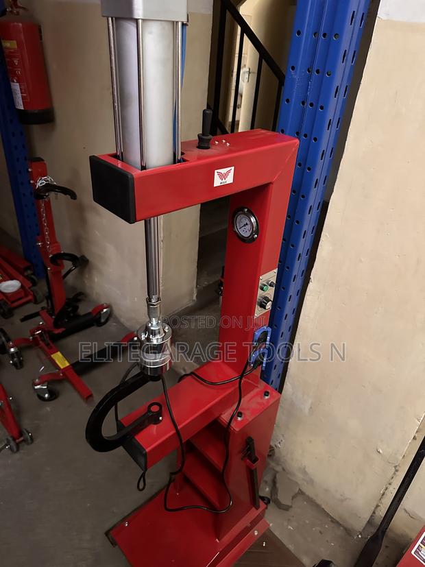 New Advanced Italian Pneumatic Vulcanizer - main view