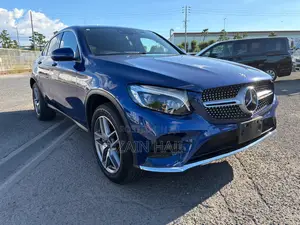 Mercedes-Benz GLC-Class 2019 Blue