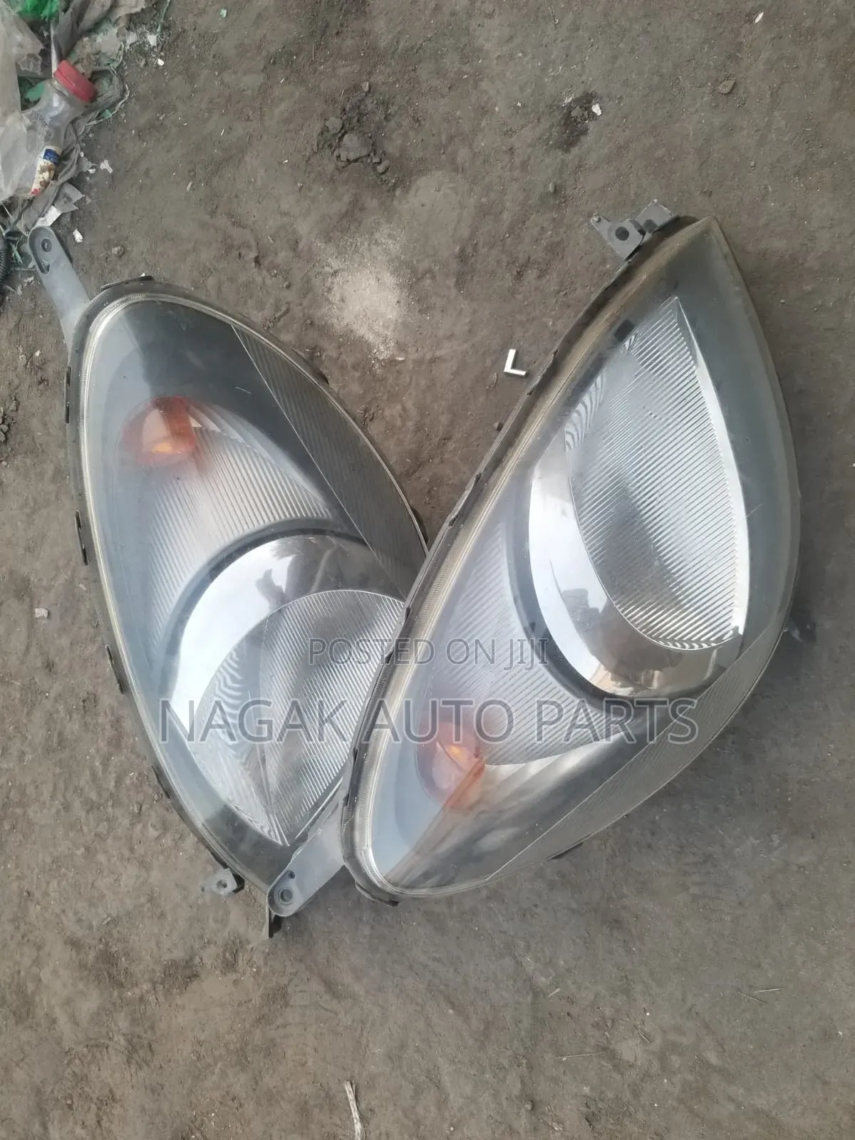 Toyota Funcago 2005 Headlight