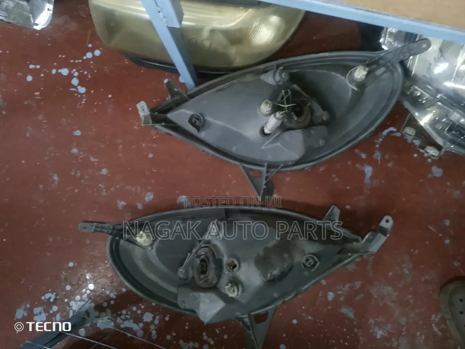 Toyota Funcago 2005 Headlight