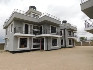 5bdrm Mansion in Yukos Area, Kitengela for rent