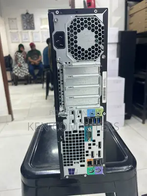 Desktop Computer HP Z230 4GB Intel Core i3 HDD 500GB