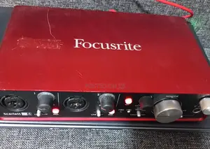 Focusrite Scarlett 2i4 USB Audio Interface