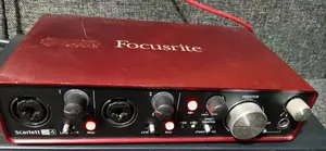 Focusrite Scarlett 2i4 USB Audio Interface