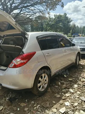 Nissan Tiida 2008 Silver