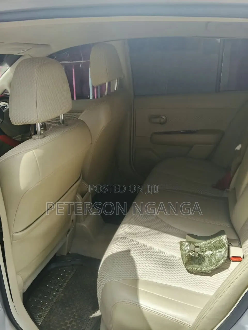 Nissan Tiida 2008 Silver