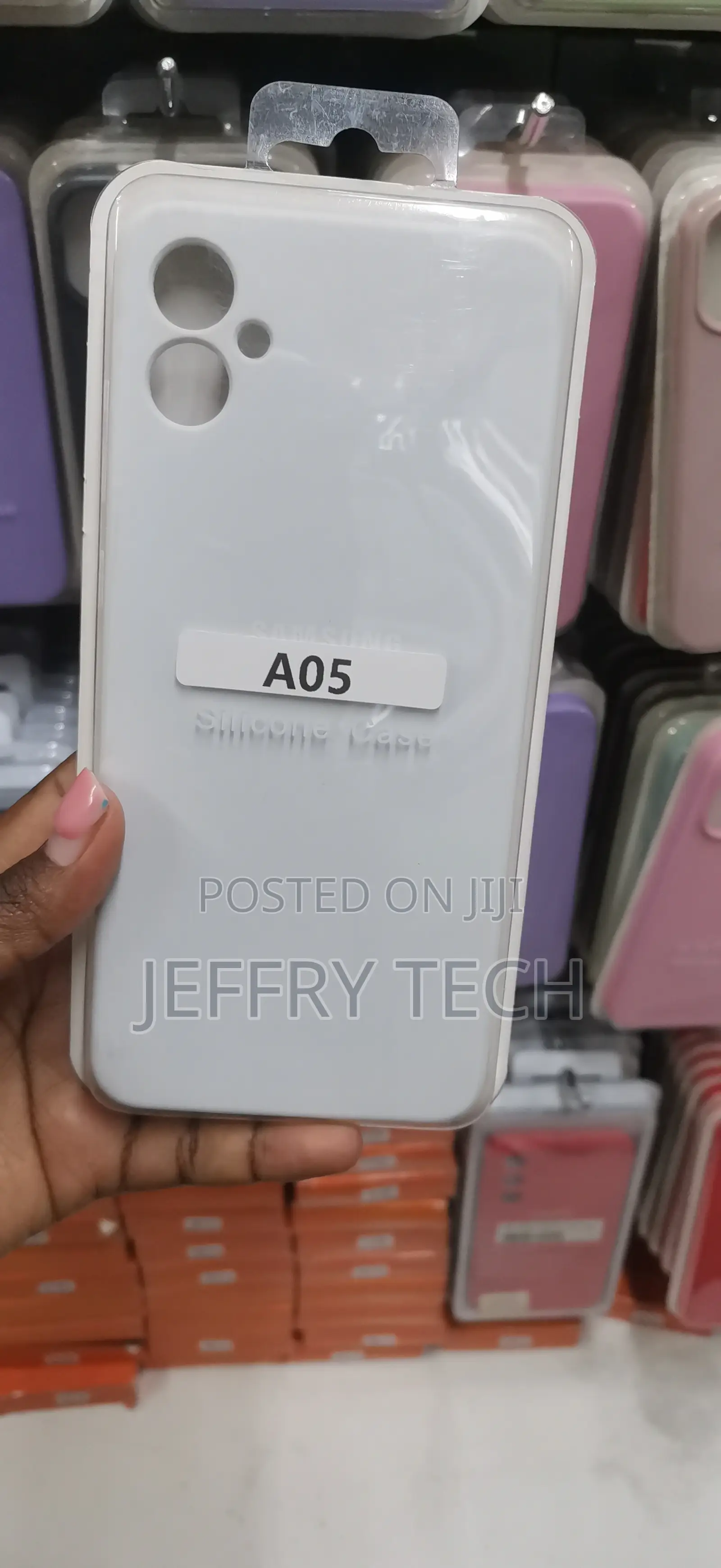White Liquid Silicone Case Designed for the Samsung Galaxy A05
