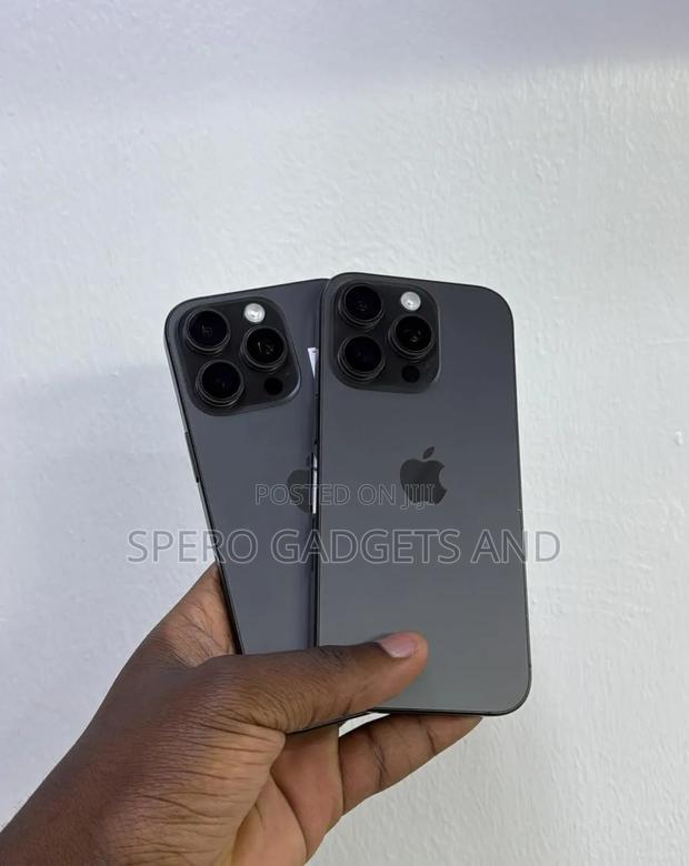 Apple iPhone 16 Pro 128 GB Black - main view