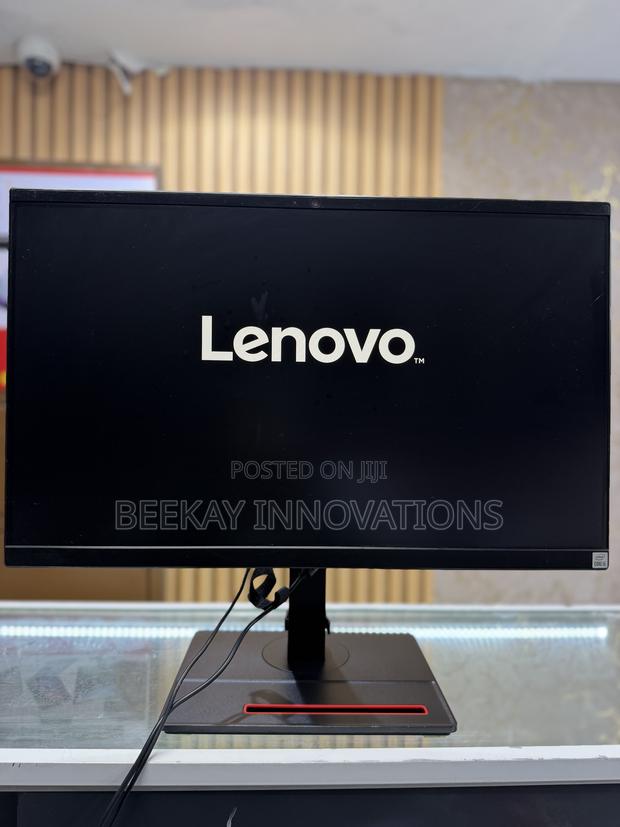 Desktop Computer Lenovo 8GB Intel Core i5 SSD 256GB - thumbnail 3