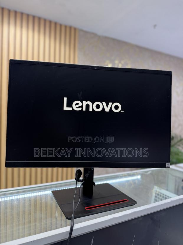 Desktop Computer Lenovo 8GB Intel Core i5 SSD 256GB - thumbnail 2