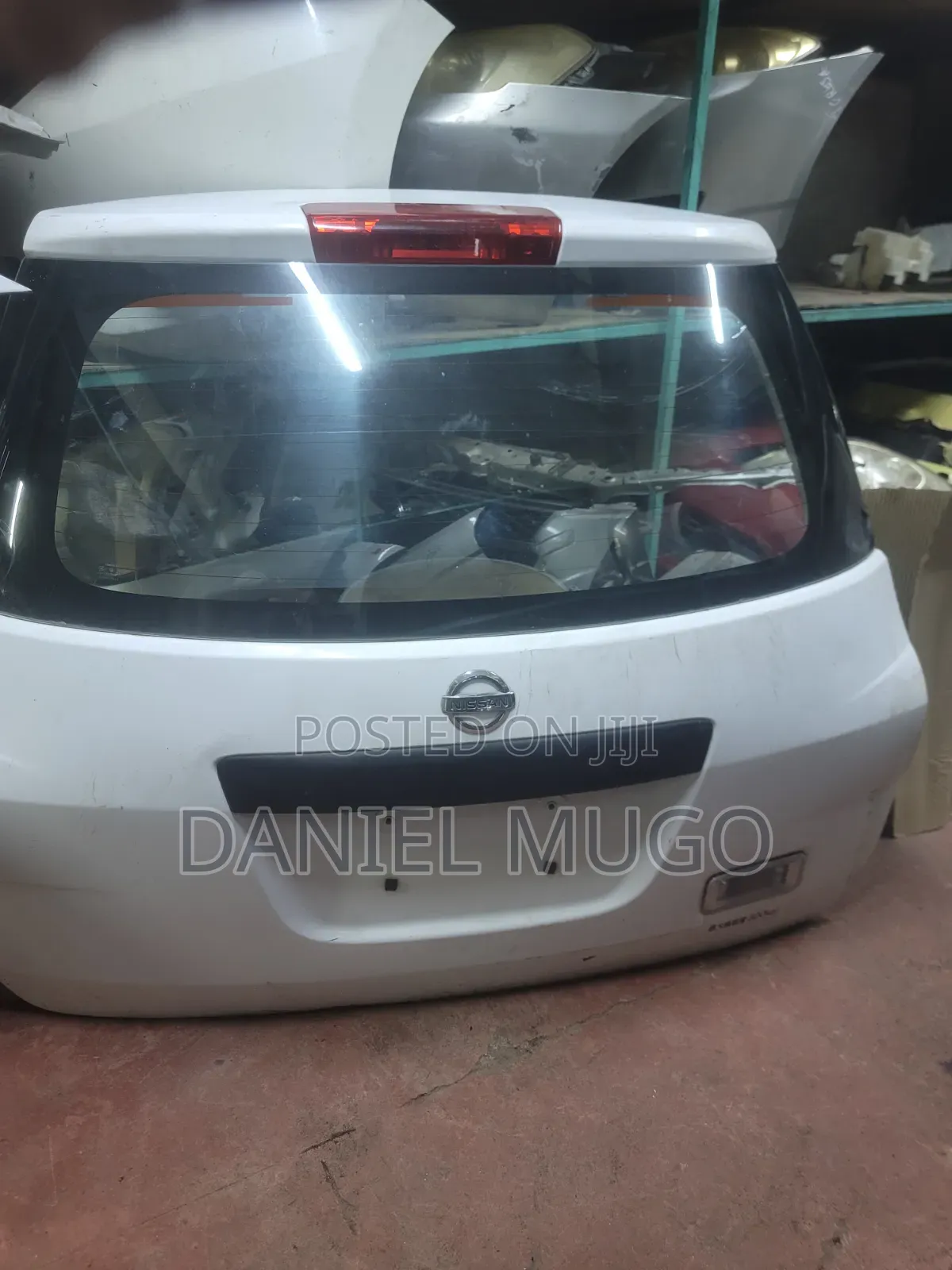 Nissan AD Boot