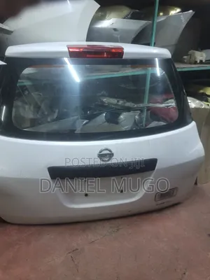 Nissan AD Boot
