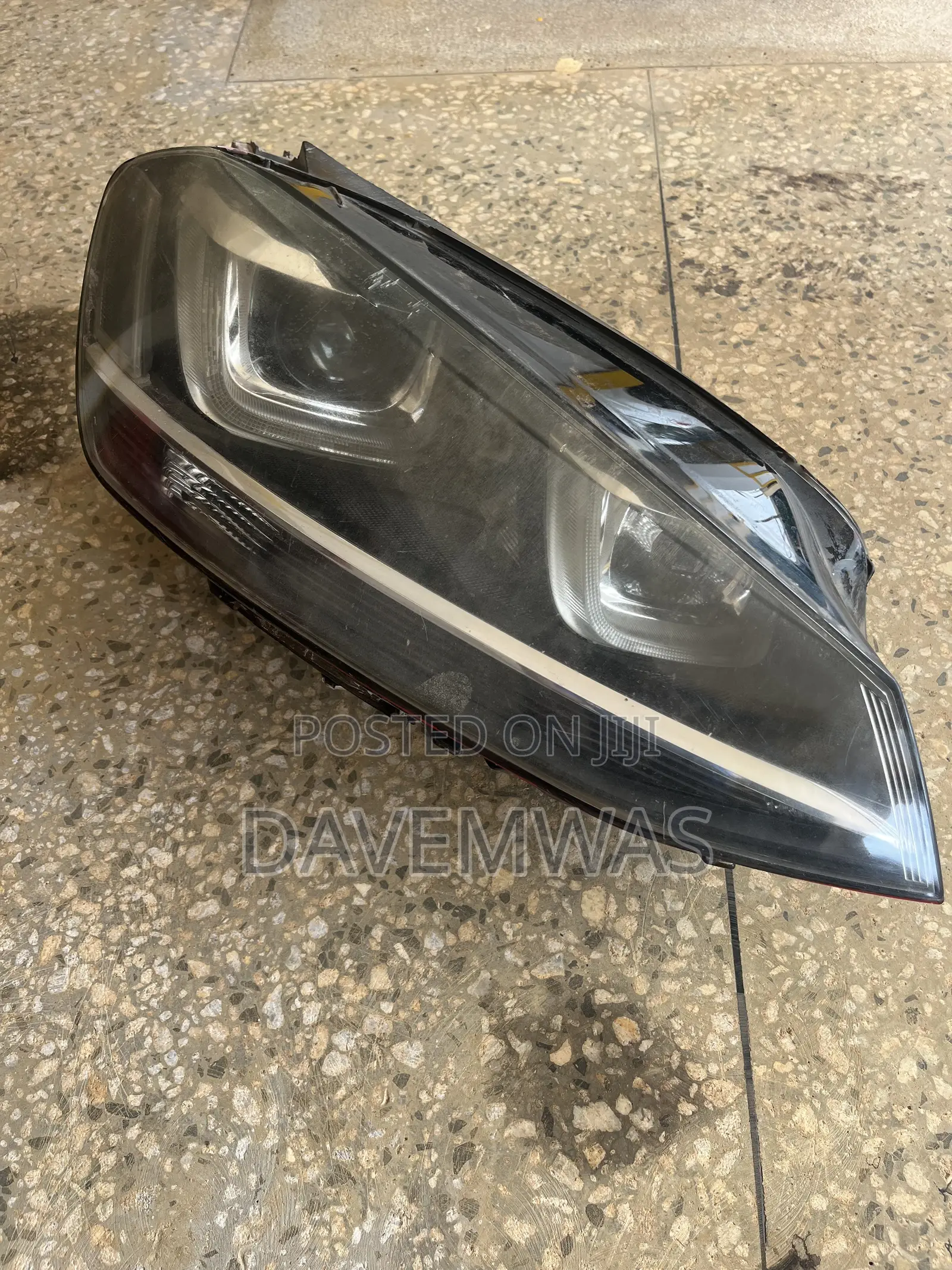 Volkswagen MK7 Xenon Headlight