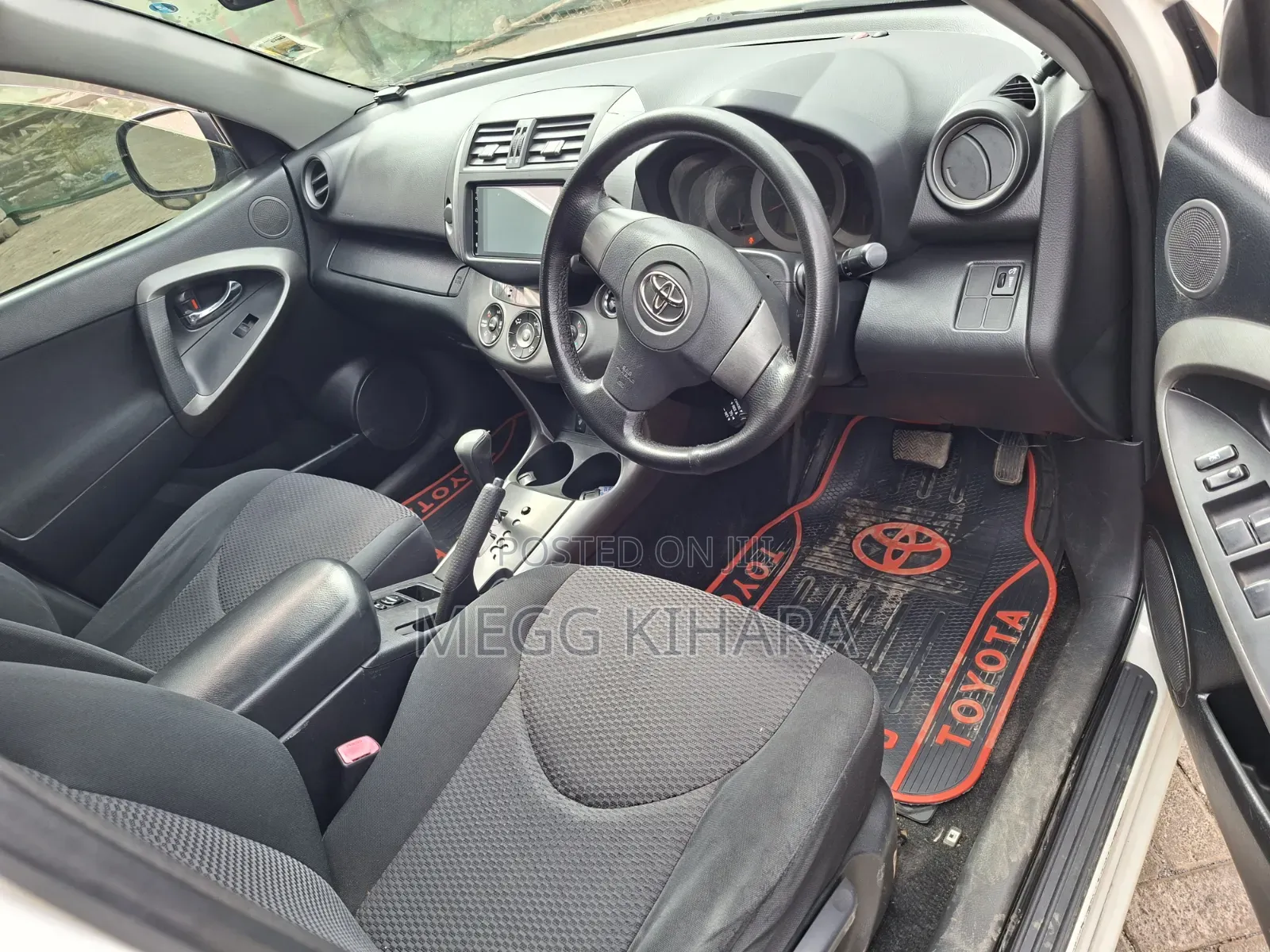 Toyota RAV4 2010 Pearl