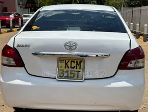 Toyota Belta 2010 Off white