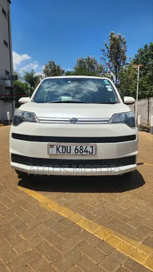 Toyota Spade 1.5 2019 White