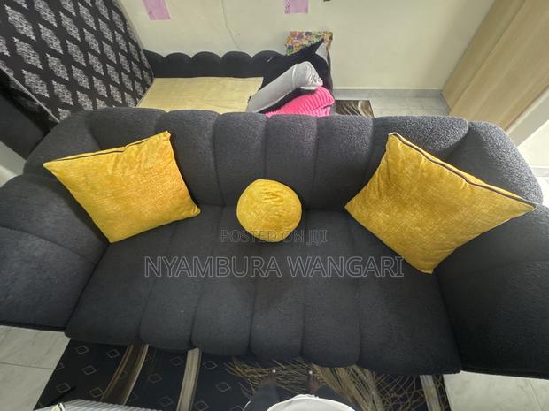 Selling a Sofa Seat - main view