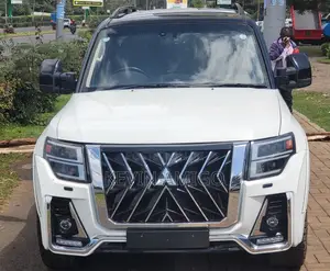 Mitsubishi Pajero 2020 White