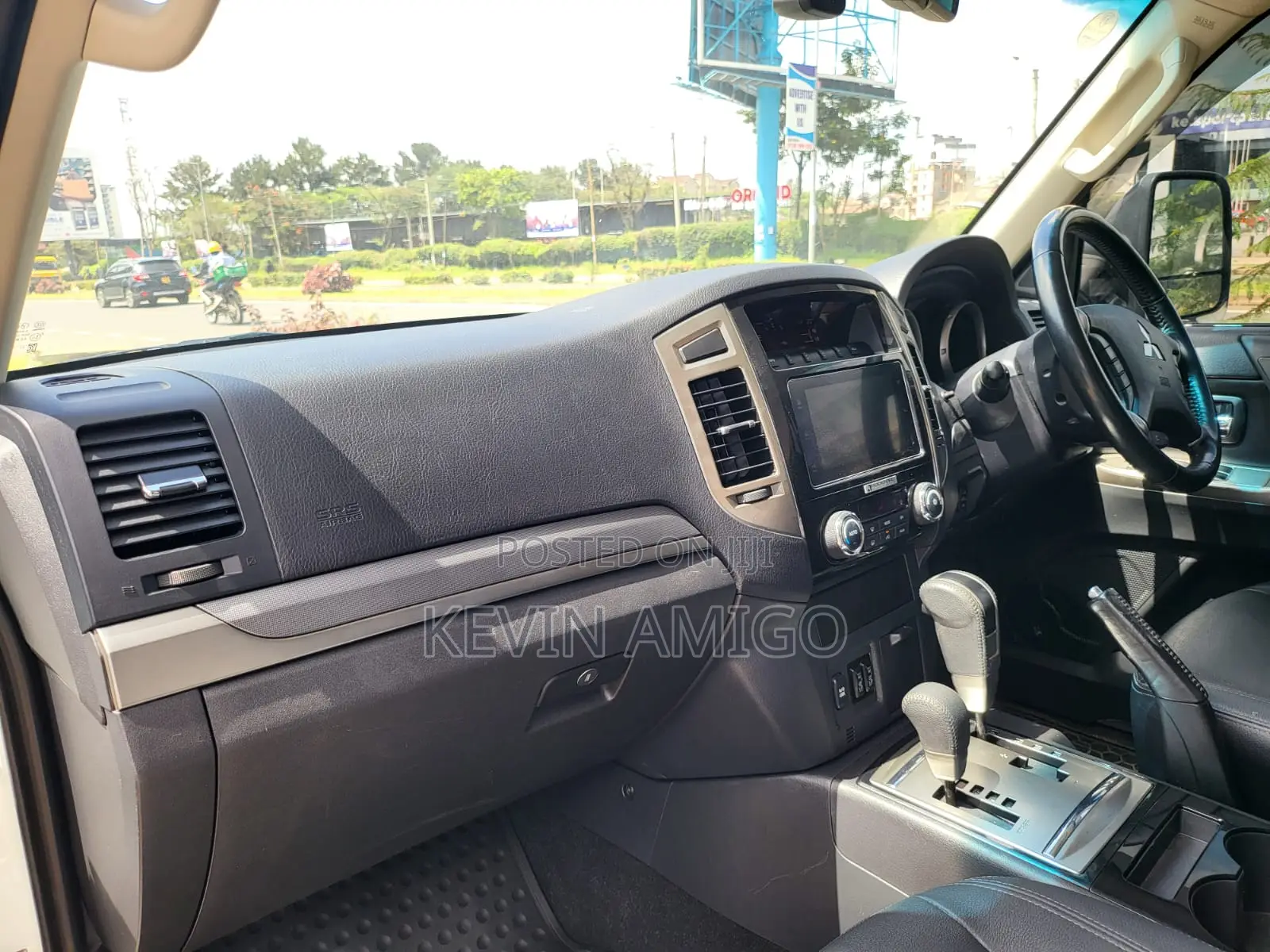 Mitsubishi Pajero 2020 White