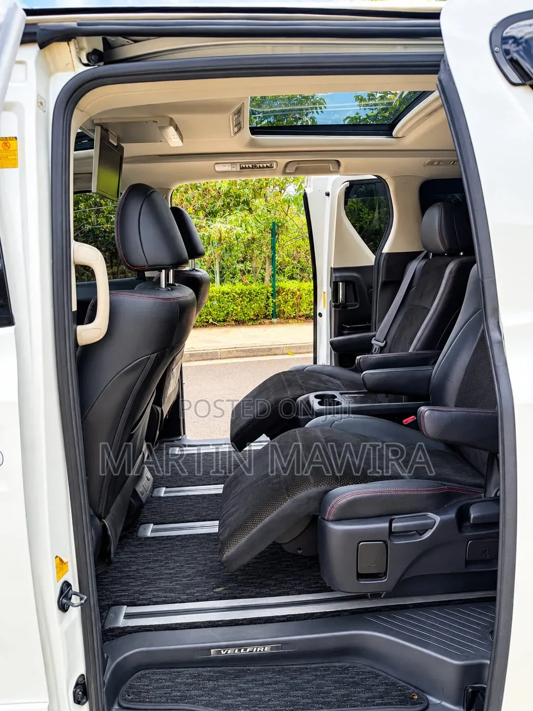 Toyota Vellfire 2014 White