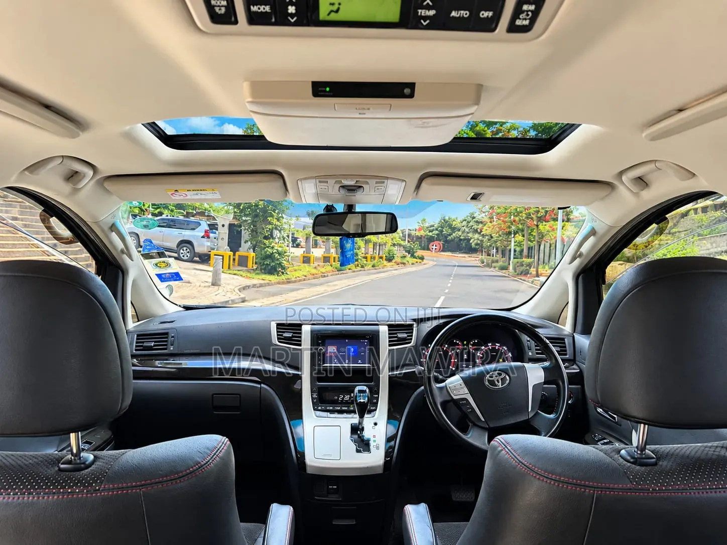 Toyota Vellfire 2014 White