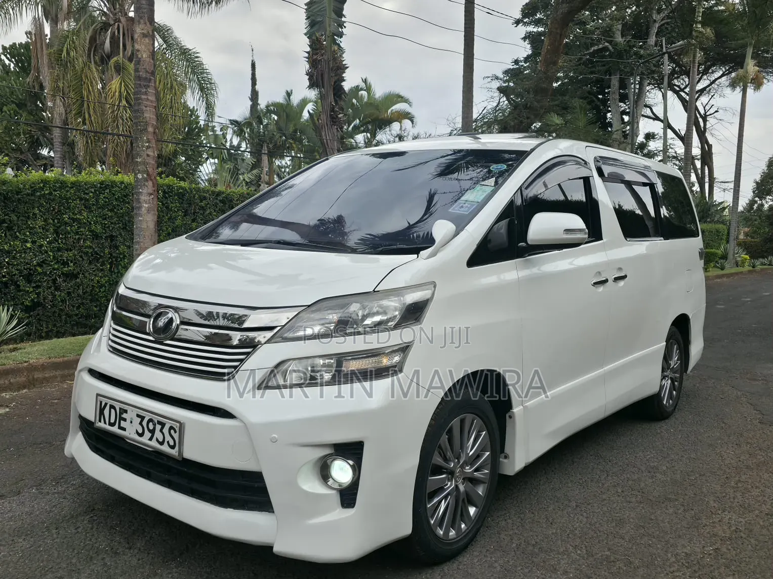 Toyota Vellfire 2014 White