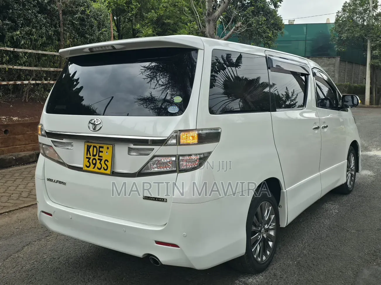 Toyota Vellfire 2014 White
