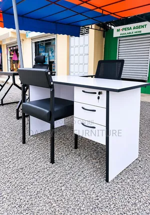 White Table and Black Caterina Chair