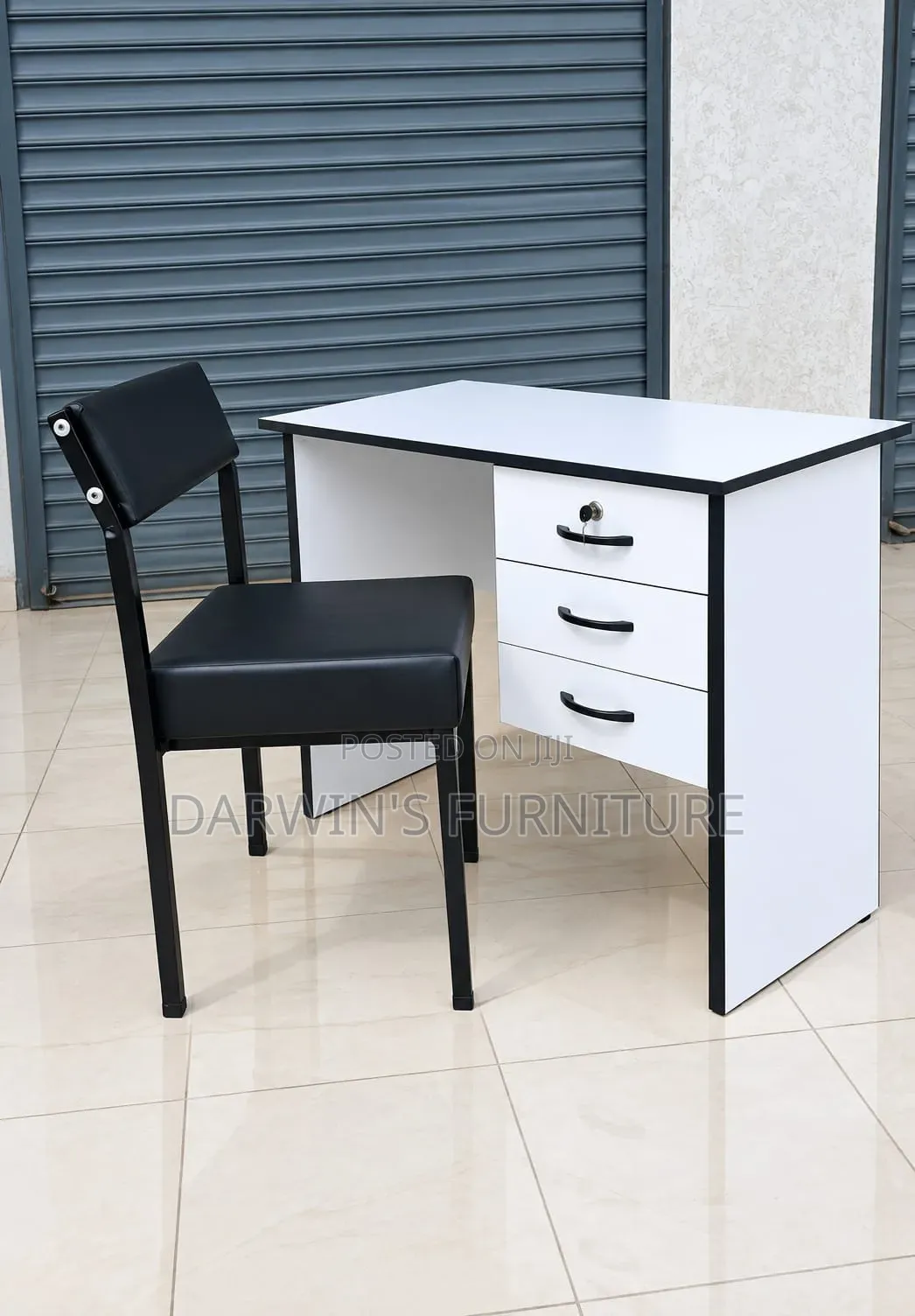 White Table and Black Caterina Chair