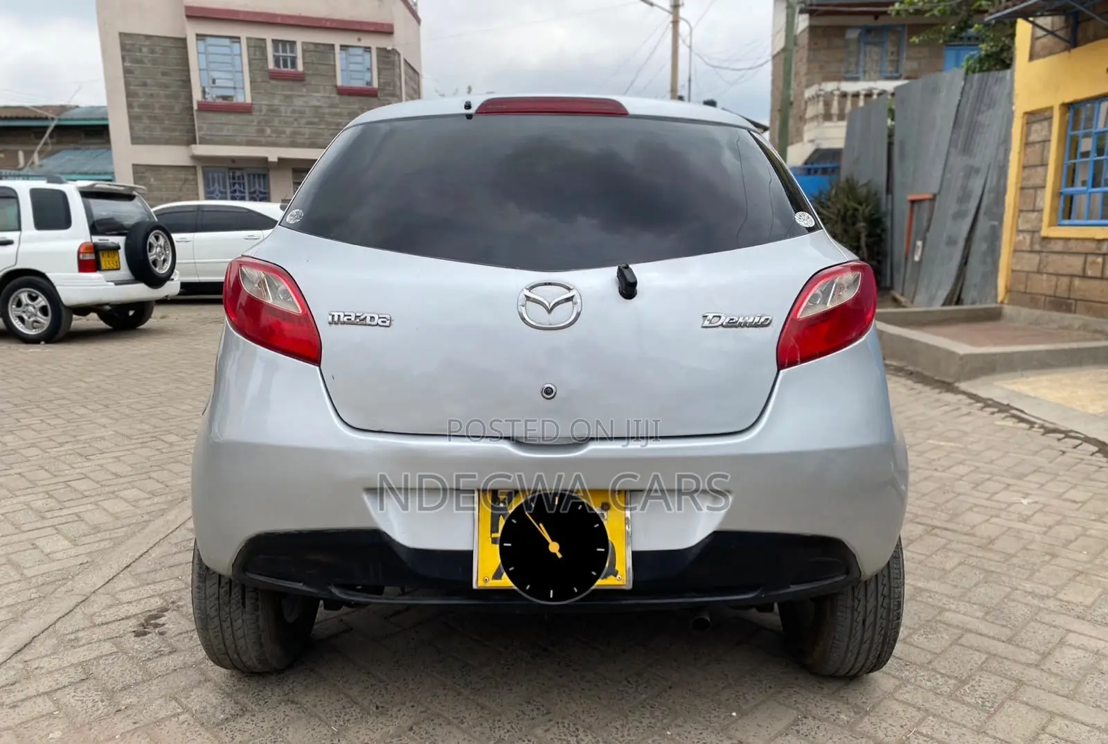 Mazda Demio 2011 Silver
