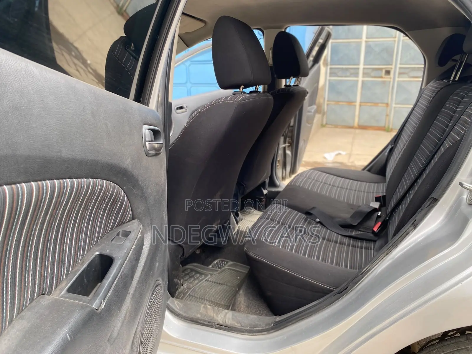 Mazda Demio 2011 Silver