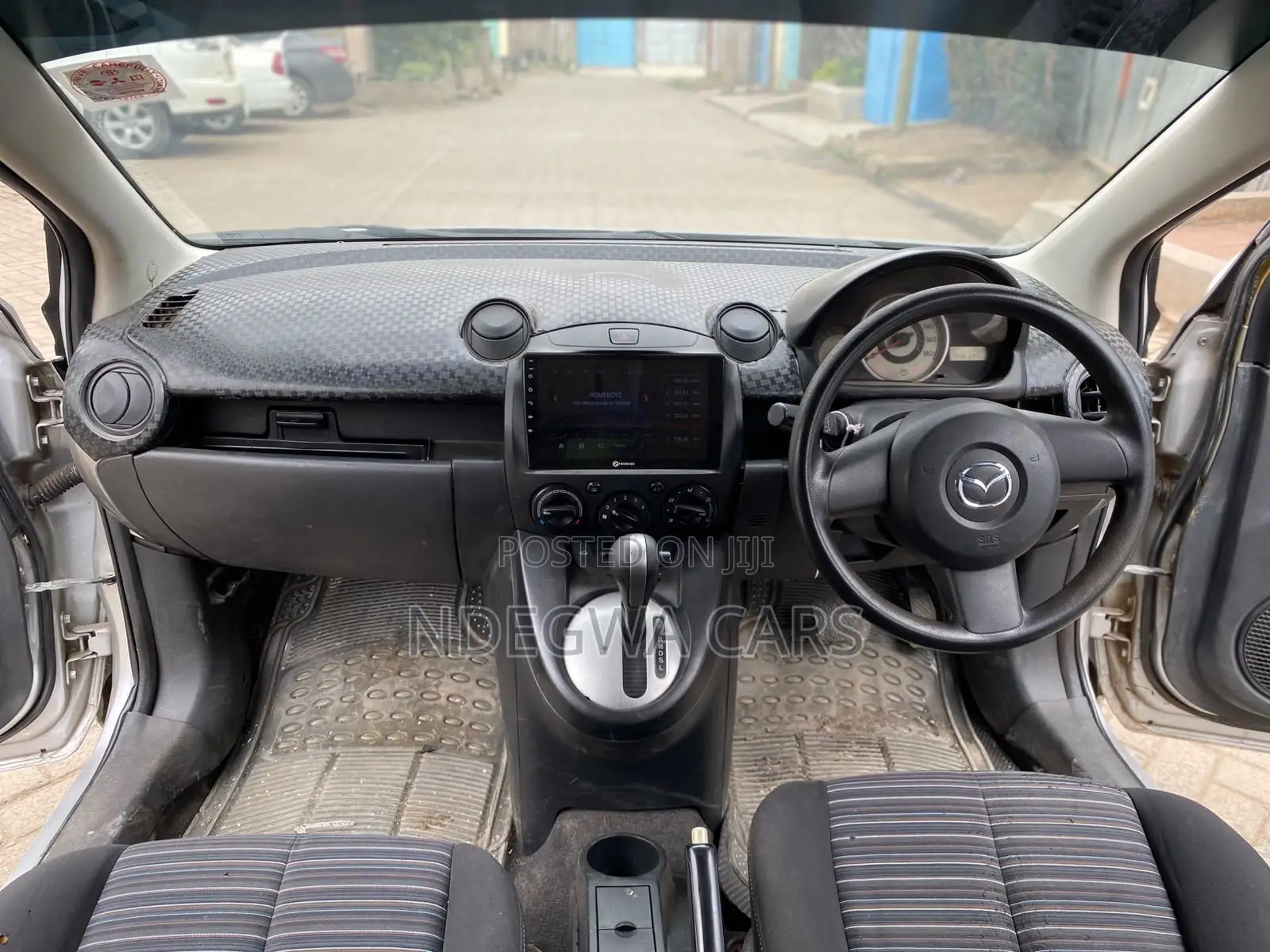 Mazda Demio 2011 Silver
